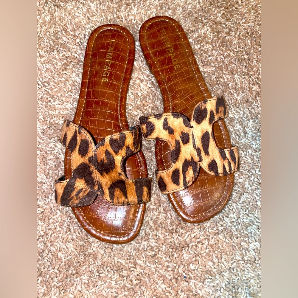 Women’s dressy sandals